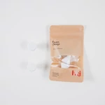 Kép 2/5 - Kauppi &amp; Kauppi által tervezett nagy méretű, minimalista fali kampó, fehér színben