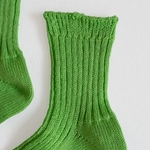 Kép 4/5 - lenből készült zokni limitált zöld színben