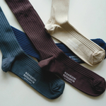 Kép 1/3 - Nishiguchi Kutsushita magasszárú selyem zoknik többféle színben