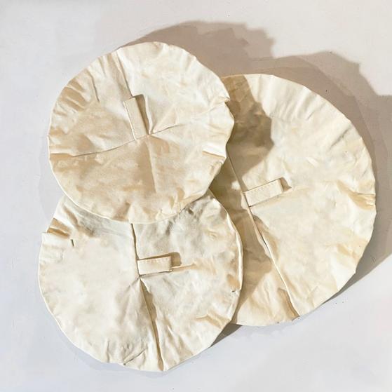 A szett tartalma 1db 15cm, 1db 17cm, 1db 19cm átmérőjű textil edénysapka.