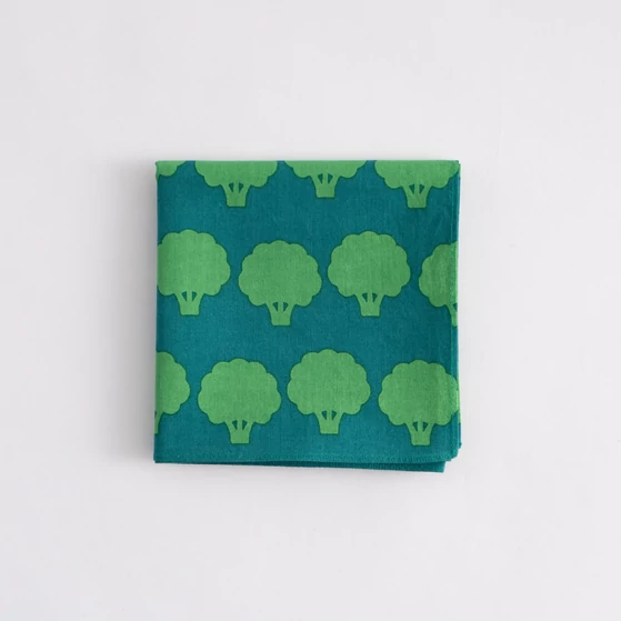 Kamawanu furoshiki kendő, broccoli mintával
