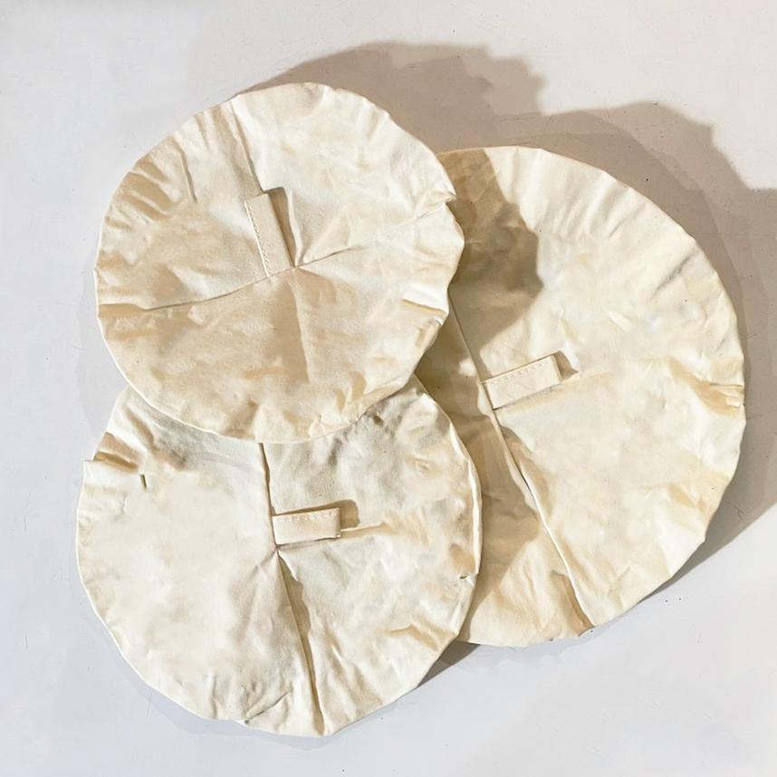 A szett tartalma 1db 15cm, 1db 17cm, 1db 19cm átmérőjű textil edénysapka.